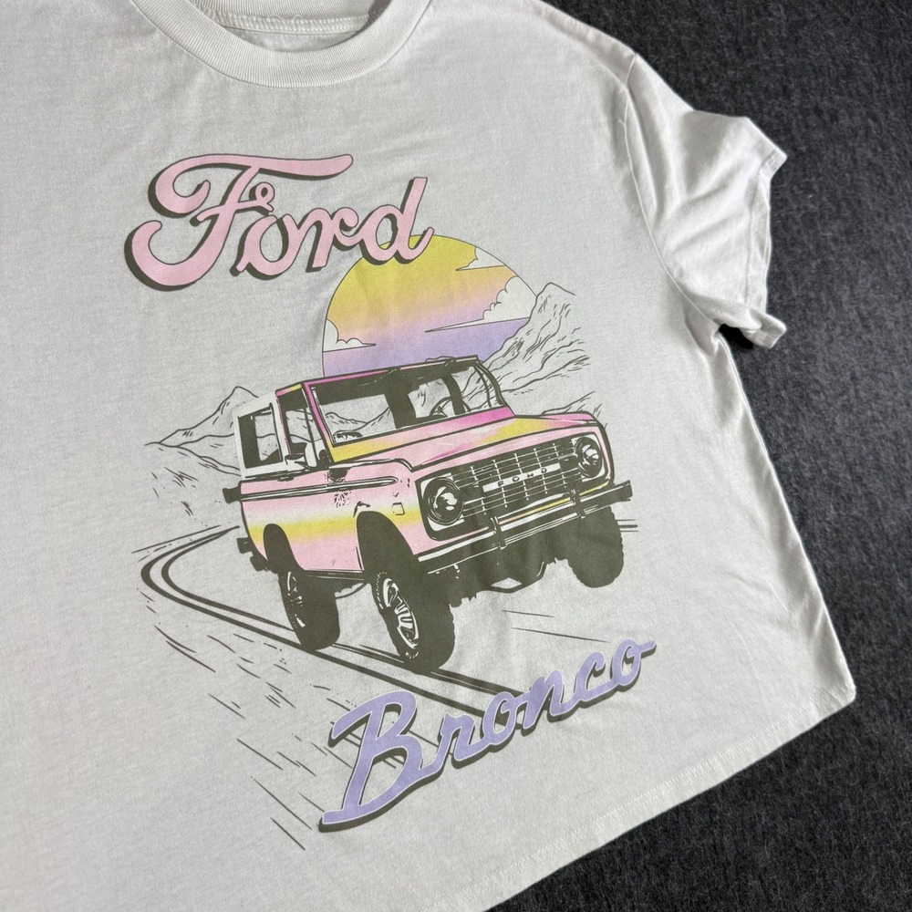 Ford Bronco Graphic Crop Top T-Shirt Womens XL White Retro Sunset Hybrid Apparel